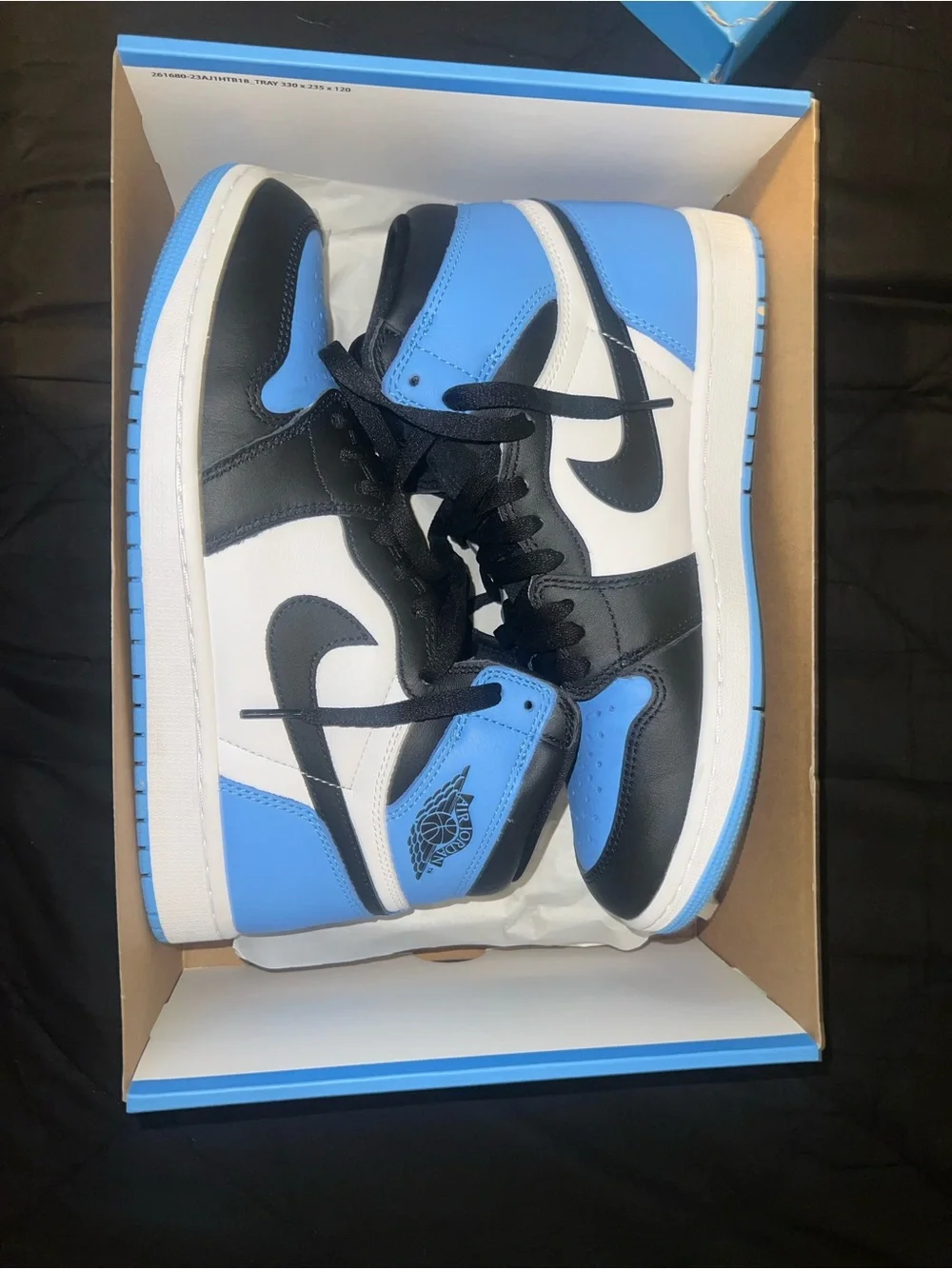 Nike Jordan Retro 1 High UNC Toe Size 9.5 Barely Worn